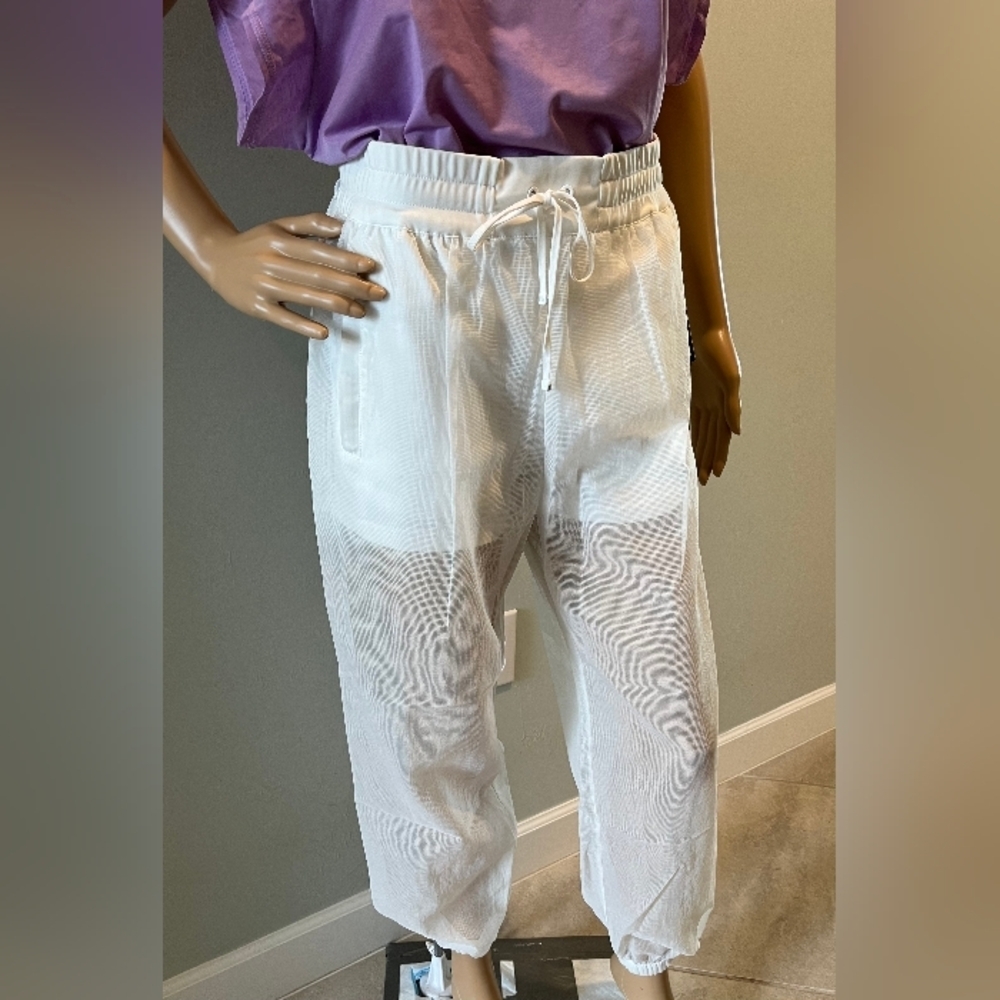 Blanc Noir Sojourner White Jogger Size M.  New With Tags. Sold Out Online